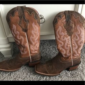 Women’s Ariat square toed boots